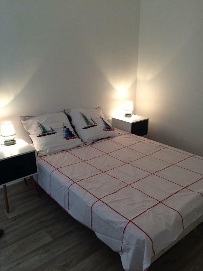 Stella Appart 2 Chambres A 100 Ml De La Plage Wifi Fibre Luaran gambar